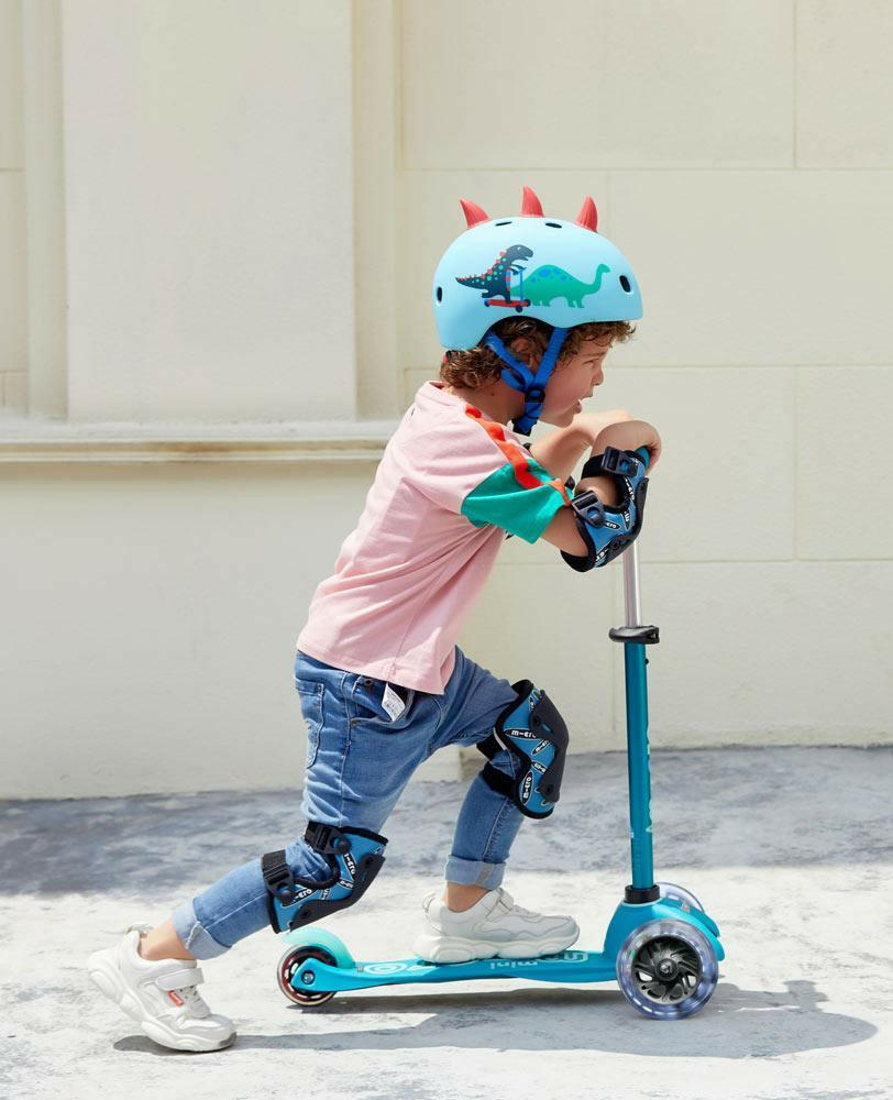 Mini Micro Deluxe Led Scooter - Aqua - HYPHEN KIDS